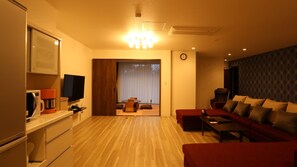 Living area - Point Vacation Yunoyama Onsen (Komono)