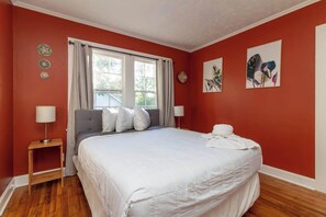 Room - Near Downtown, Parks & Museum - Midtown Two-Units! (Columbus)
