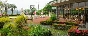 Outdoor dining - Hitoyoshi Onsen Hotel Hana no So (Hitoyoshi)
