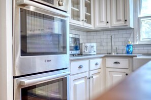 Fridge, microwave, oven, stovetop - Columbus Oasis with Pool: Hot Tub and Family Fun! (Columbus)