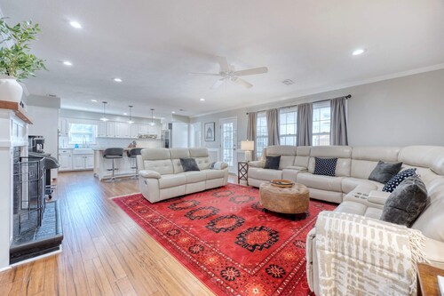 Columbus Oasis: Pool, Hot Tub & Family Fun!