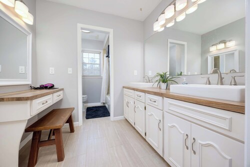 Columbus Oasis with Pool: Hot Tub and Family Fun!