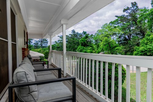 Near Fort Benning with Fenced Yard: Family Ranch Retreat