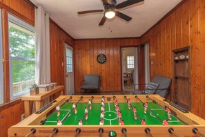 Spielezimmer