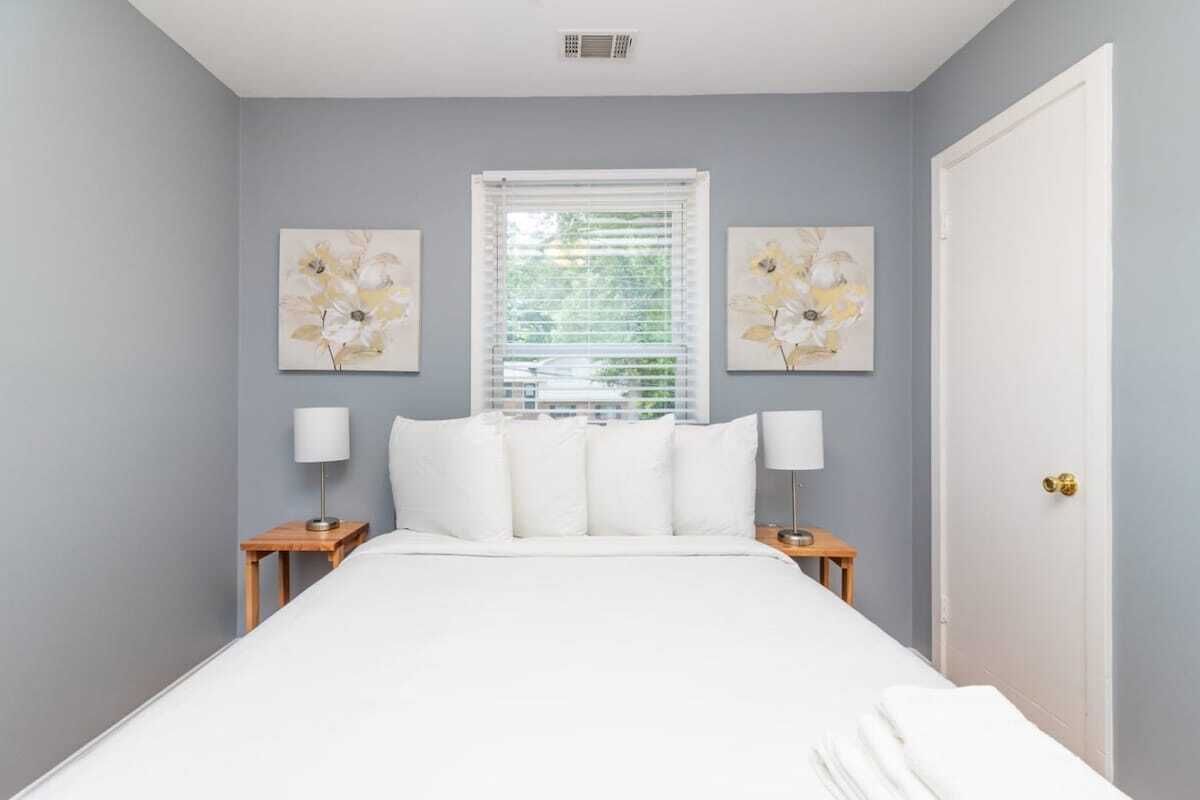4 Schlafzimmer, Schreibtisch, Bügeleisen/Bügelbrett, Reisekinderbett