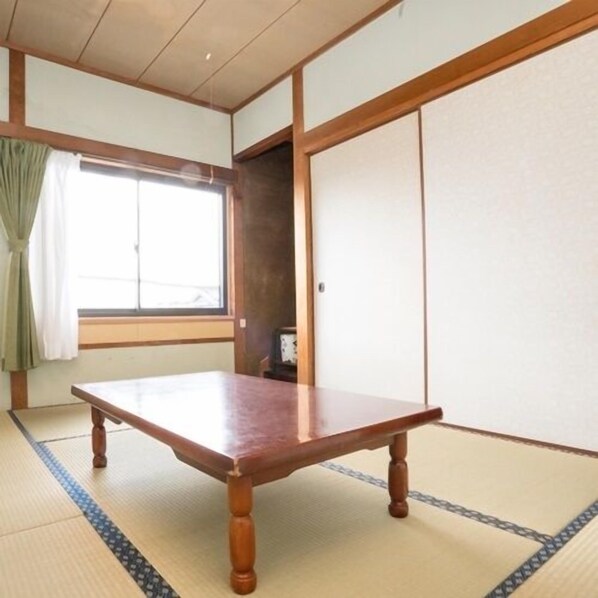 Interior - Minshuku Katsumaruso <ikinoshima> (Iki)