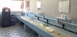 Bathroom - Minshuku Katsumaruso <ikinoshima> (Iki)