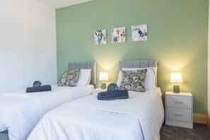 2 Schlafzimmer, Bügeleisen/Bügelbrett, WLAN, Bettwäsche