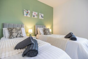 Room - Manchester Retreat-Free Parking, Sleeps 5, Etihad/Co-op Live (Failsworth)