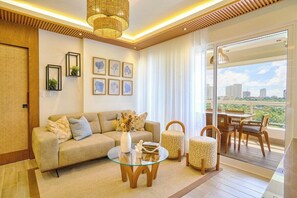 TV - ®{3BR~Coral*Cliffs~Views} @JuanDolio + Pool + Gym (Juan Dolio)