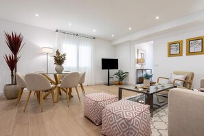 Interior - Luxury apartment in Cordoba Center. Plaza Doblas (Cordoba)