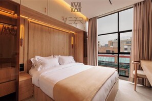 Apartament estàndard, vistes a la ciutat | Cortines opaques, planxa i posts de planxar i wifi gratuïta 