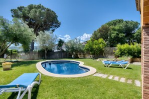 Pool - Villa els ocells – House in a Peaceful Setting with Pool and Beautiful Garden (Calonge)
