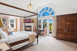8 bedrooms, iron/ironing board, free WiFi, bed sheets - MINNeSTAY* St. Croix Valley Inn (Osceola)