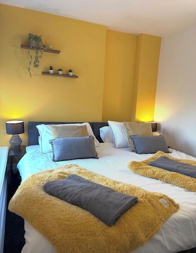 The Coach House - ultimate home away from home!