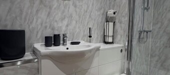 The Coach House - ultimate home away from home!