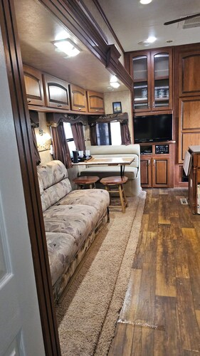 Quaint 2-bedroom recreational vehicle with AC in DeRidder