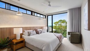 4 Schlafzimmer, Reisekinderbett, kostenloses WLAN, Bettwäsche