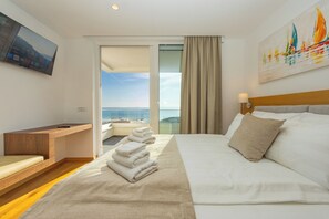 Room - Vrbo Property (Makarska)