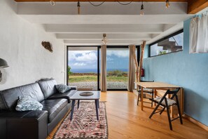TV - Holiday Home 'La Torre' with Private Terrace, Private Garden and Wi-Fi (Santa Cruz de Tenerife)