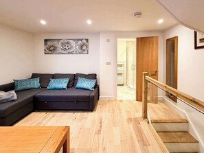 Interior - Broadweavers Cottage On Cotswold Way By STAE Homes (Gloucestershire)