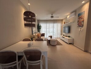 Smart TV - LUXURY APARTMENT IN THE BEACH (Punta Cana)