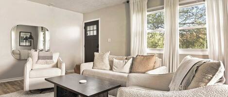 TV, stereo, offices