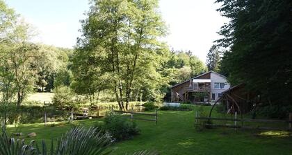 Chalet “Des Amoureux” with Private Terrace, Private Garden, and Wi-Fi