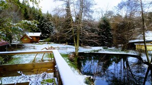 Property grounds - Chalet des Amoureux with Private Terrace & Garden, Wi-Fi, Fishing, Hiking (Épinal)