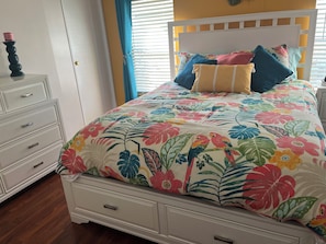 Iron/ironing board, WiFi, bed sheets - Beautiful 2-bedroom mobile home in quaint Largo, close to beaches (Largo)