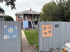 Exterior - Sunny and charming  1-bedroom apartment with AC in historic Frederick (Frederick)