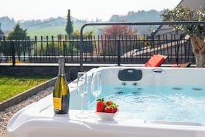 Bain à remous extérieur