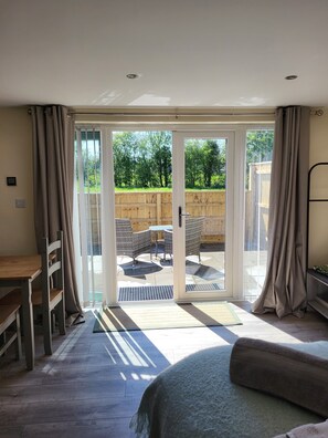 Deluxe Double Room, Hot Tub (Snooty Fox) | Bed sheets