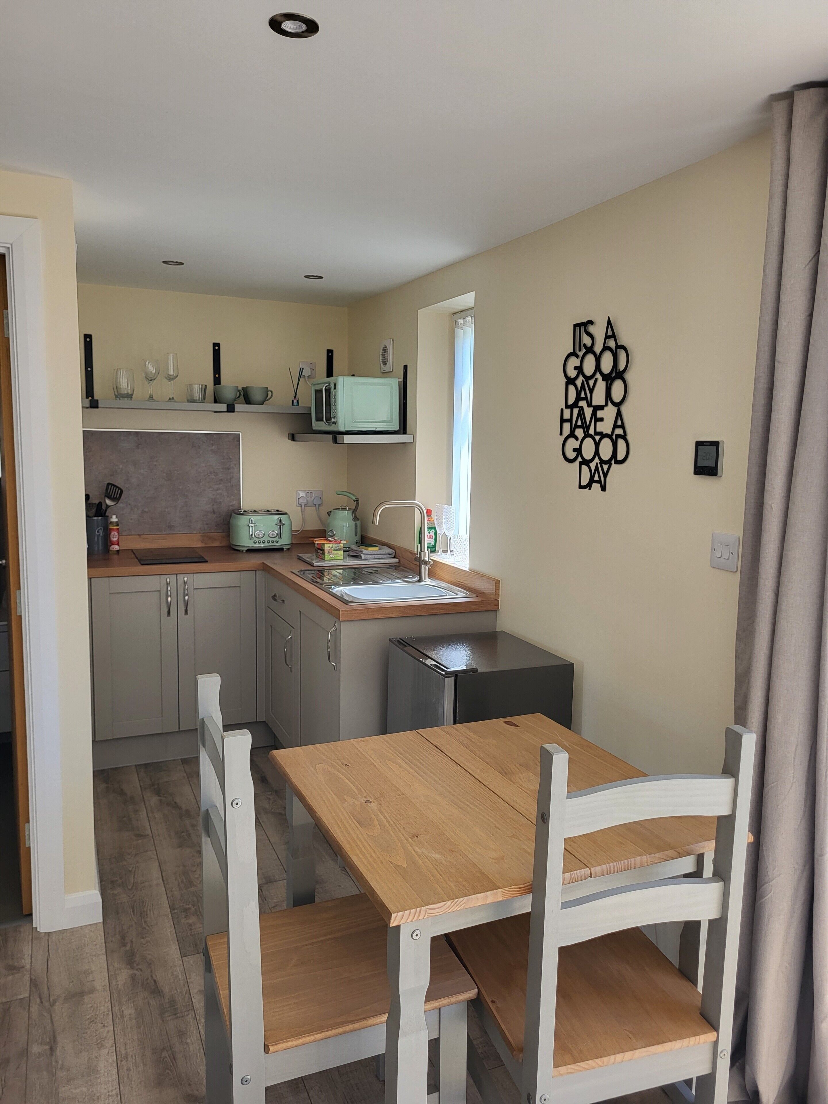 Deluxe Double Room, Hot Tub (Snooty Fox) | Private kitchen
