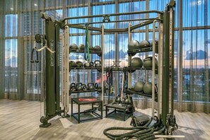 Fitness facility - Spectacular 2 BR/ 2 baths condo in Hollywood (Hollywood)