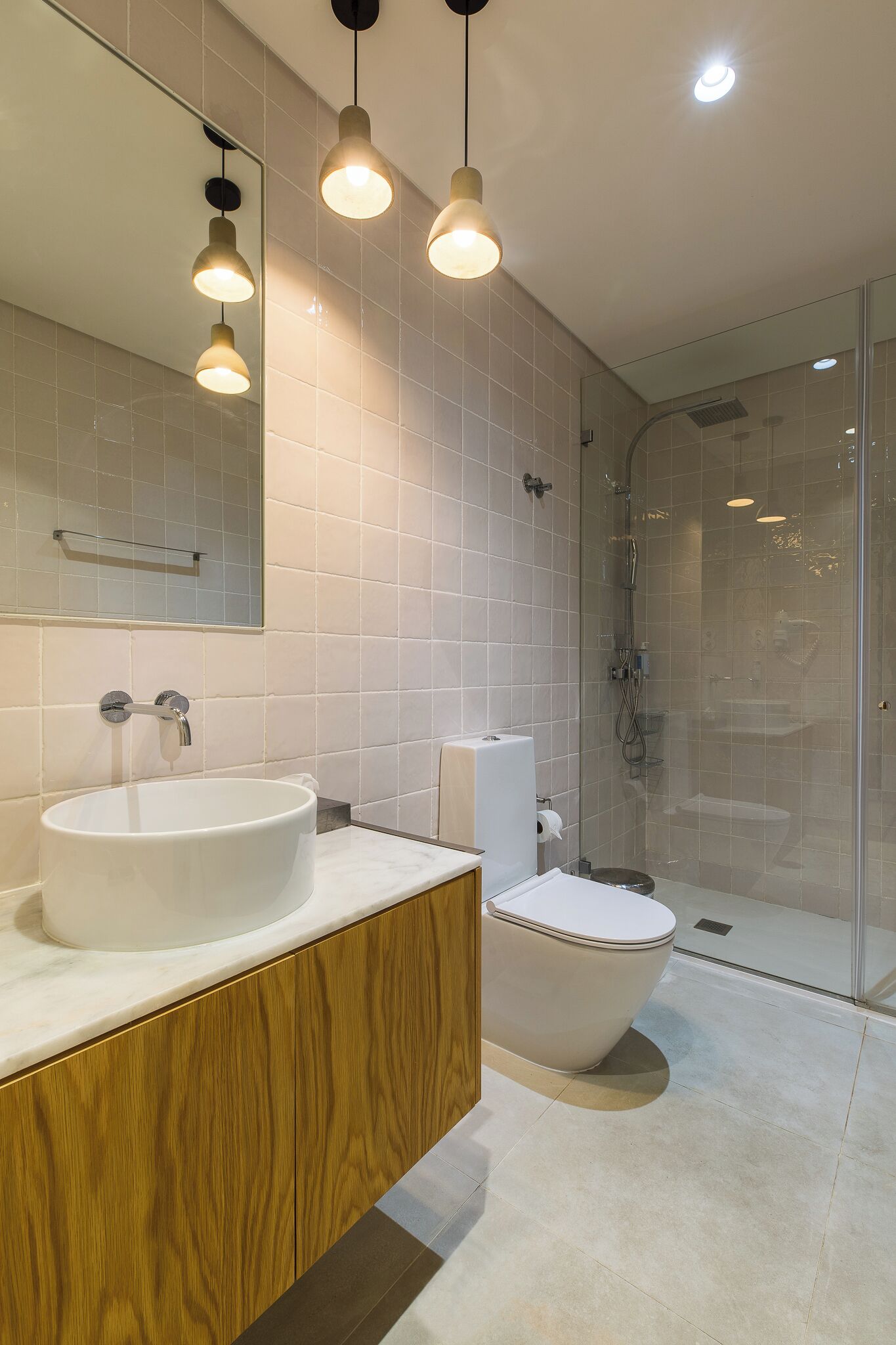 Shared Dormitory, Mixed Dorm, Air conditioning | Bathroom
