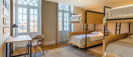 Bed in 4 Bed Mixed Dorm | Free WiFi