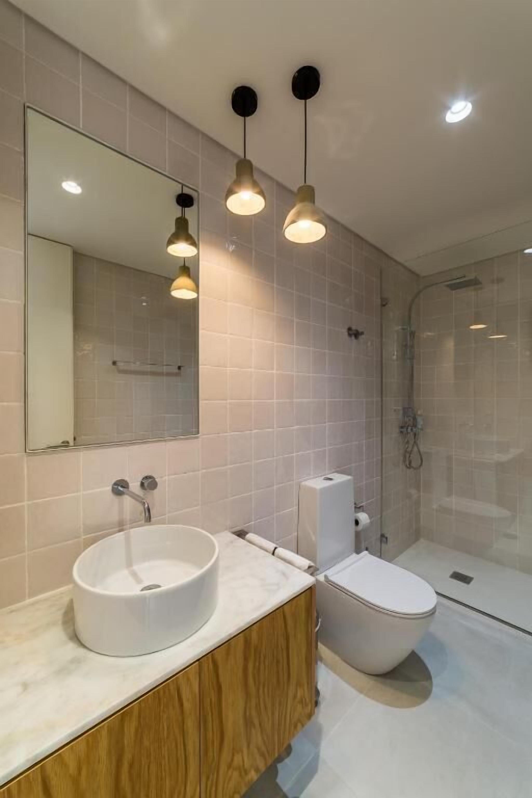 Kostenlose Toilettenartikel, Haartrockner, Handtücher, Seife