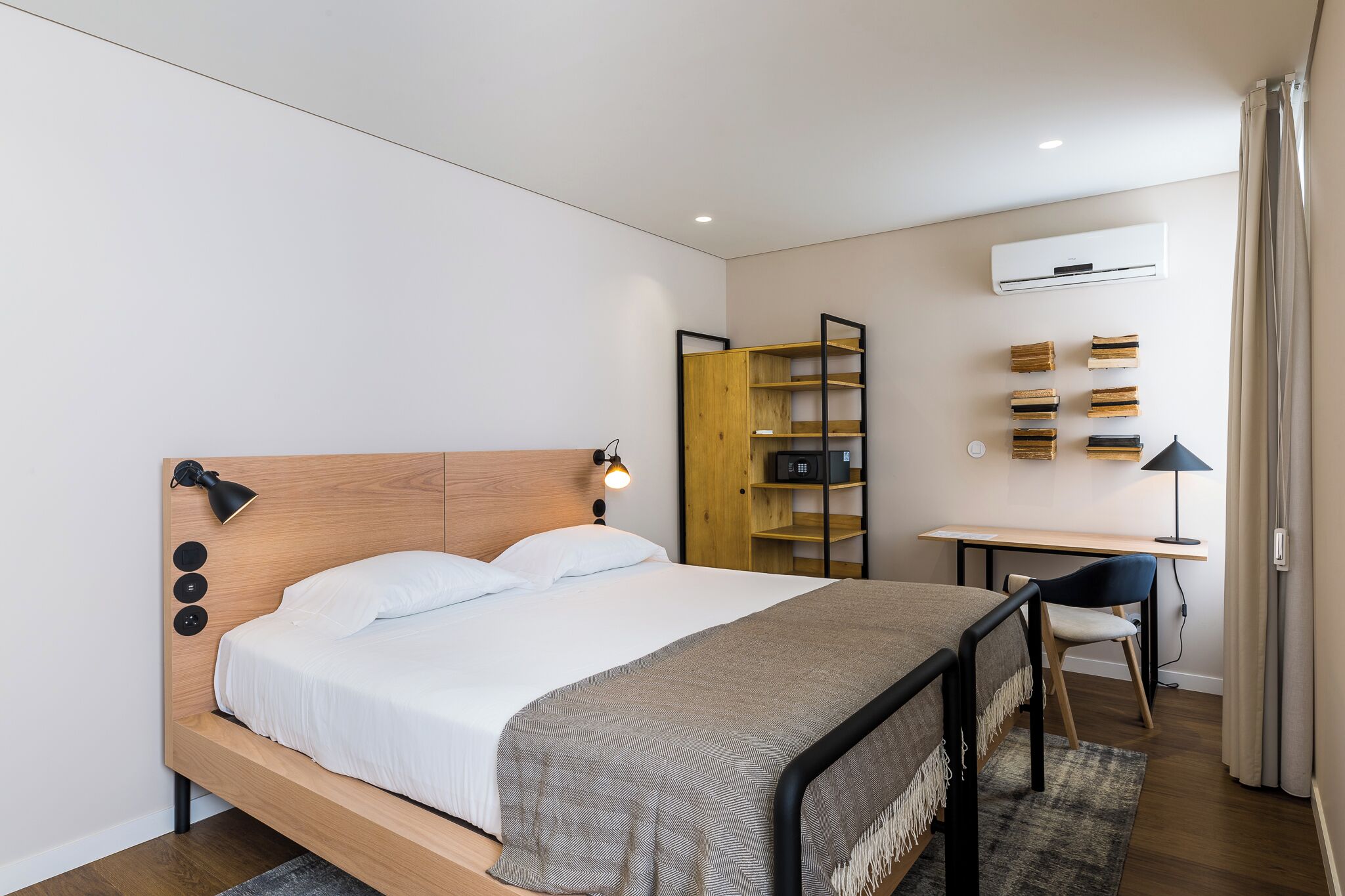 Standard Double or Twin Room, 1 Queen Bed, Air conditioning