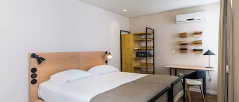 Standard-Doppel- oder -Zweibettzimmer, 1 Queen-Bett, Klimaanlage