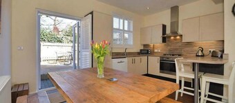Sandy Shores - Located in the heart of Filey