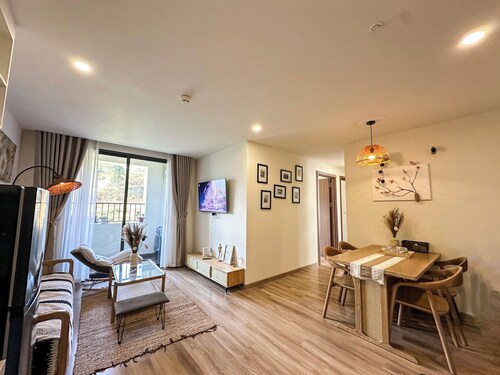 Cozy 3BR Apt w Mountain Balcony View | Fully Equipped | 5 min to Sapa Center