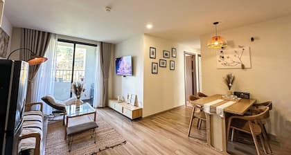 Cozy 3BR Apt w Mountain Balcony View | Fully Equipped | 5 min to Sapa Center