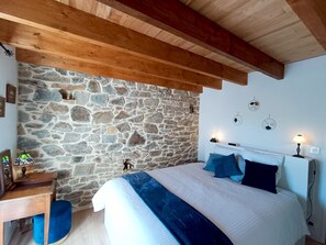 Room - Breton house in the countryside (Saint-Gilles-Pligeaux)