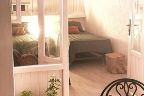 4 bedrooms, iron/ironing board, bed sheets - In the center of Tangier, vintage penthouse with 4 bedrooms and stunning terrace (Tanger)