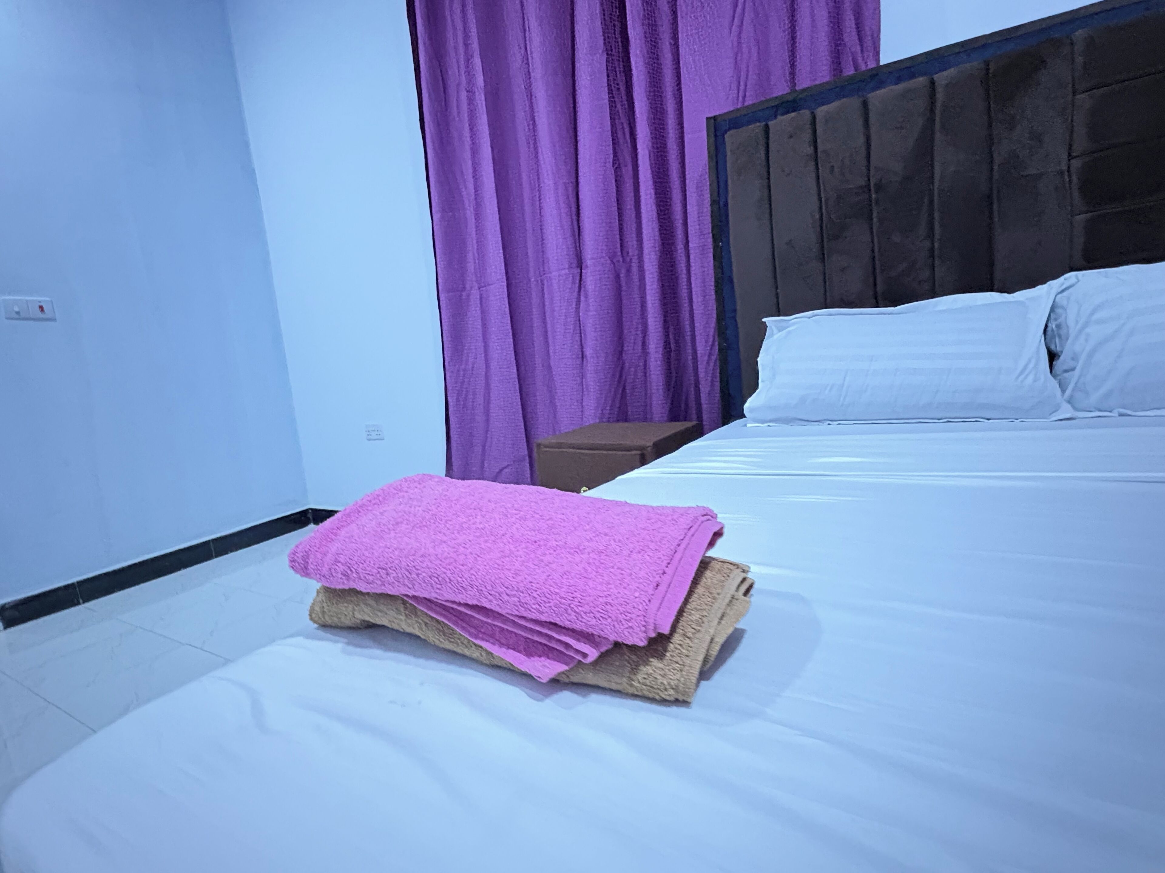 4 slaapkamers, een strijkplank/strijkijzer, gratis wifi, beddengoed
