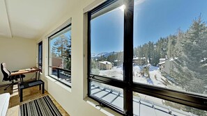 Interior - NEW! 1849 Condos 309 2-Bedroom with Pool and Mountain view (Mammoth Lakes)