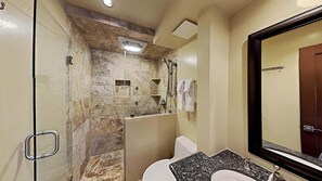 Shower, towels - NEW! 1849 Condos 309 2-Bedroom with Pool and Mountain view (Mammoth Lakes)