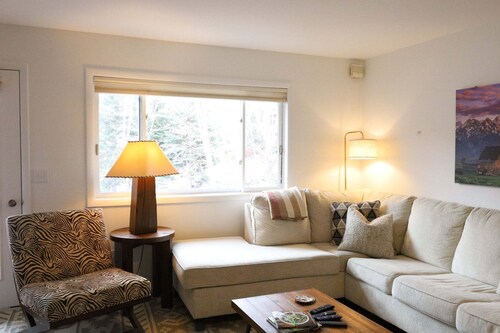 NEW! Jackson Luxe: Teton Views & Downtown Vibes