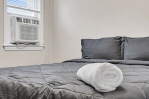 1 bedroom, WiFi, bed sheets - Boutique Hotel Style| Steps to Boardwalk (Seaside Heights)